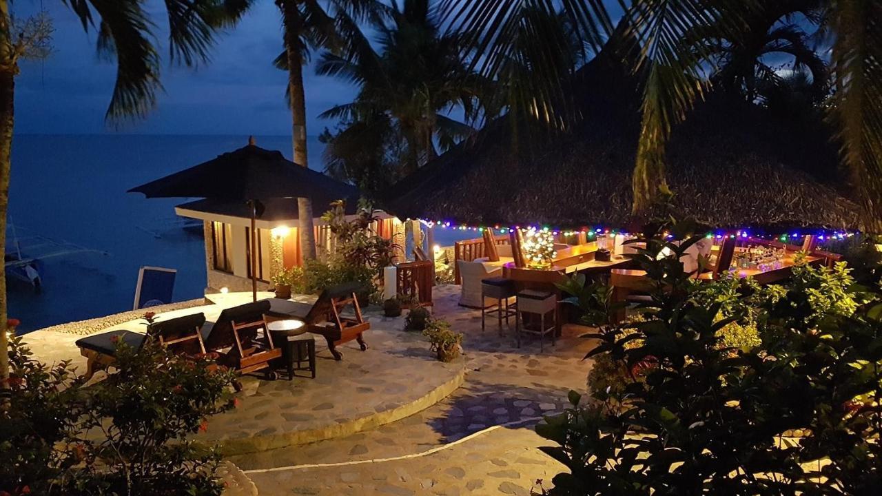 Magic Island Dive Resort Moalboal Eksteriør billede