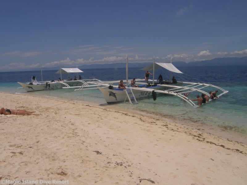 Magic Island Dive Resort Moalboal Eksteriør billede